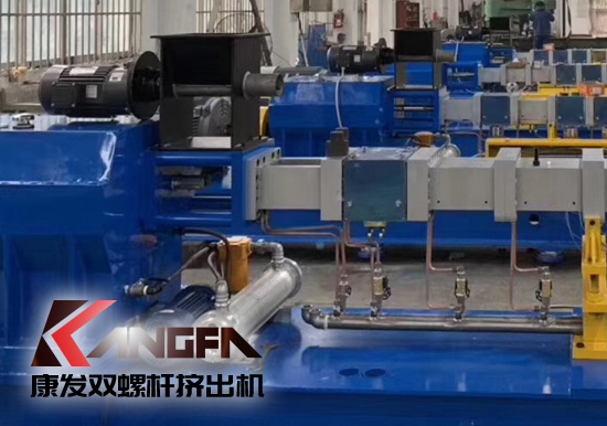 雙階式雙螺桿擠出機(jī)機(jī)組錐形雙螺桿和機(jī)筒、真空泵、電機(jī)等主要部件介紹