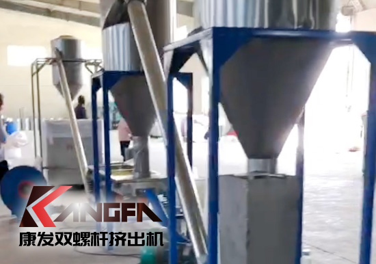 提升公司服務(wù)形象及品質(zhì)，不斷改善產(chǎn)品和服務(wù)質(zhì)量，促進(jìn)雙方保持長期合作關(guān)系！康發(fā)雙螺桿擠出機(jī)新疆烏魯木齊某客戶服務(wù)回訪！